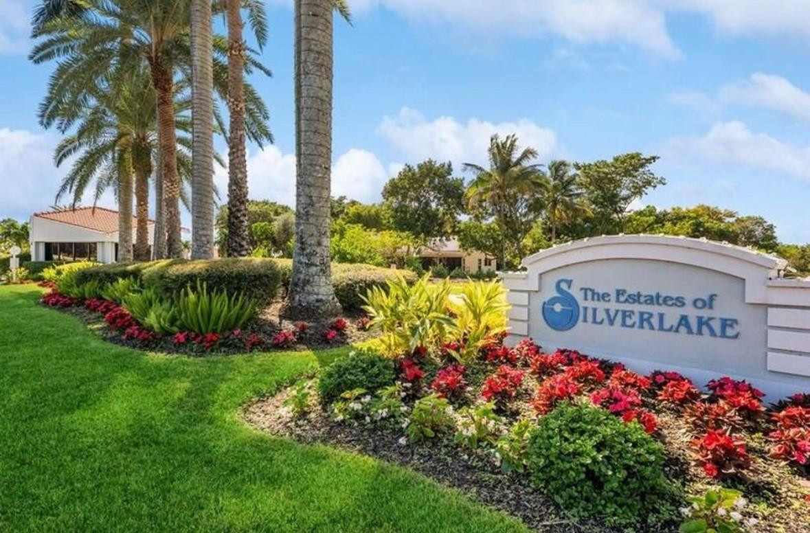 2318 SW 23rd Cranbrook Dr