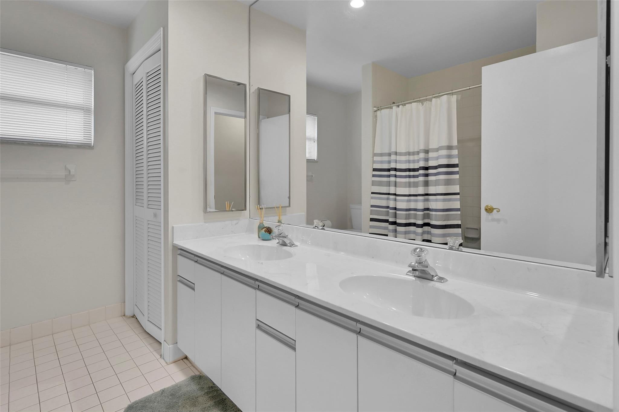 2318 SW 23rd Cranbrook Dr