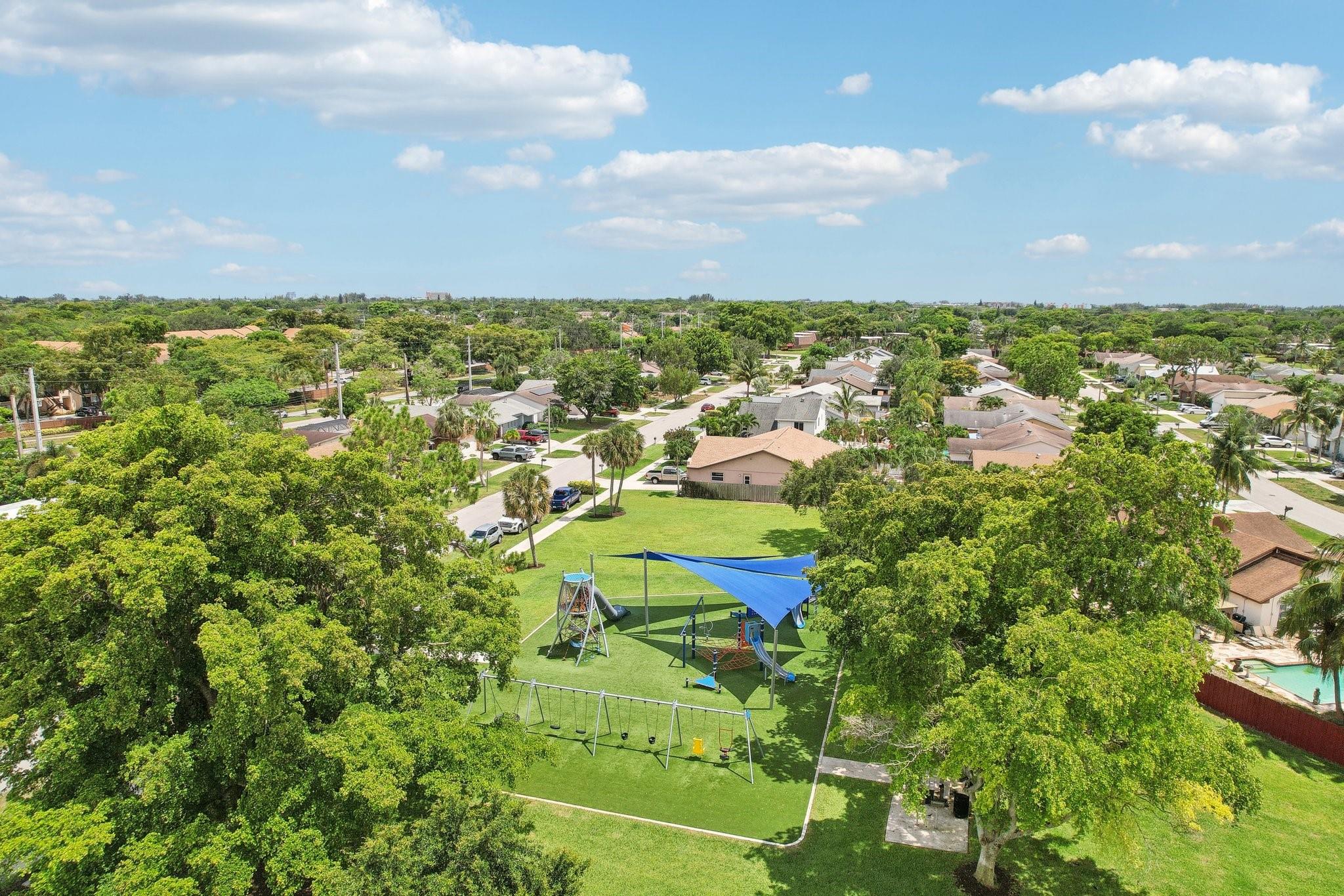 1407 SW 24th Ter