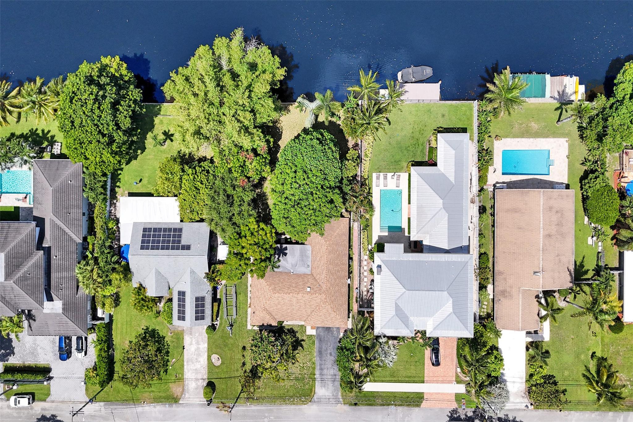 614 NW 8th Ave