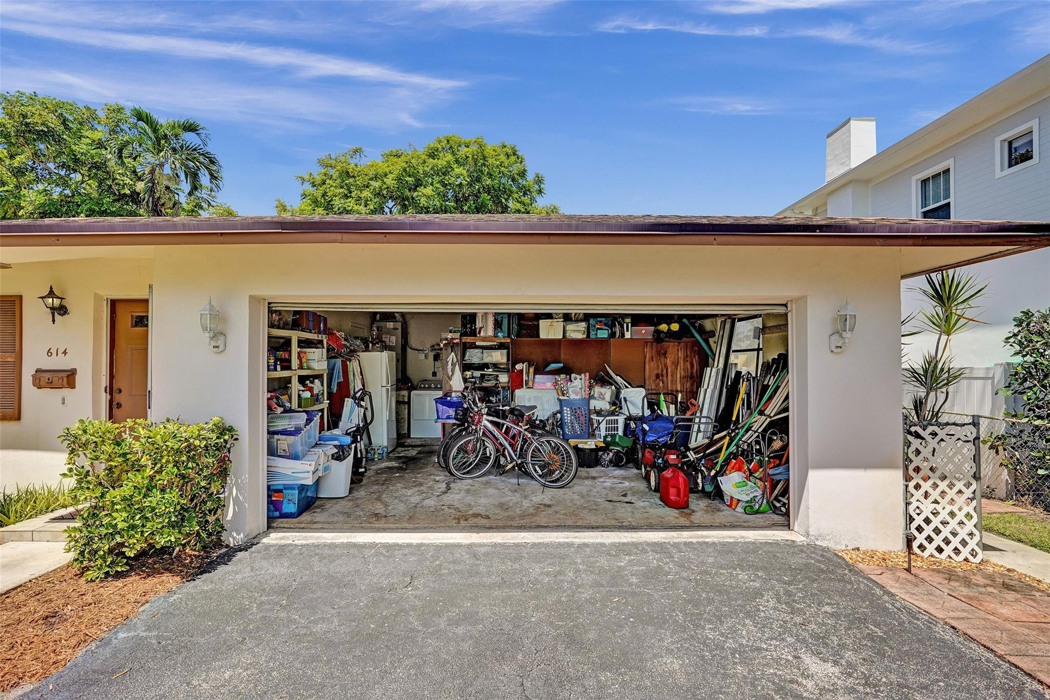 614 NW 8th Ave