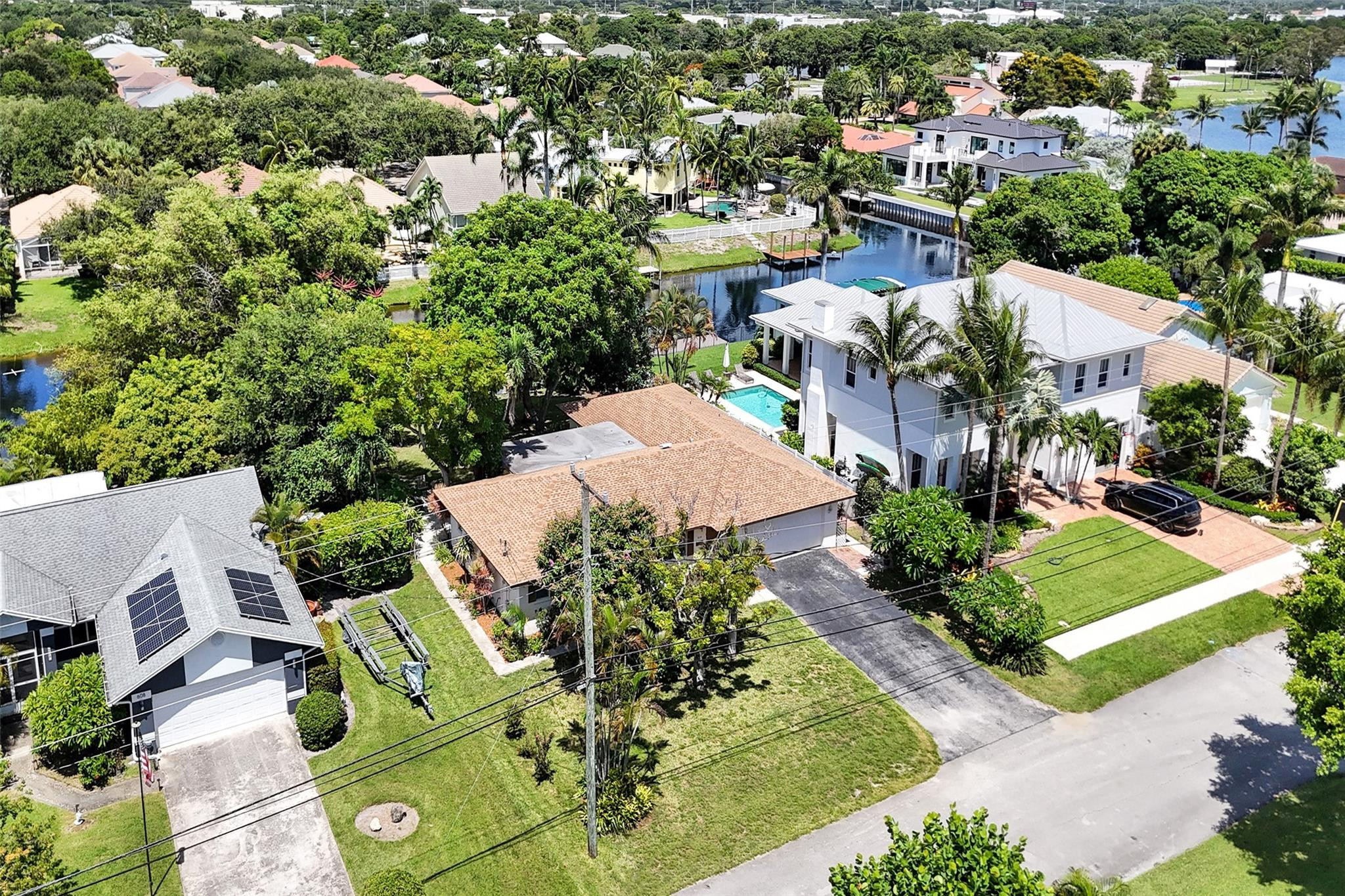614 NW 8th Ave