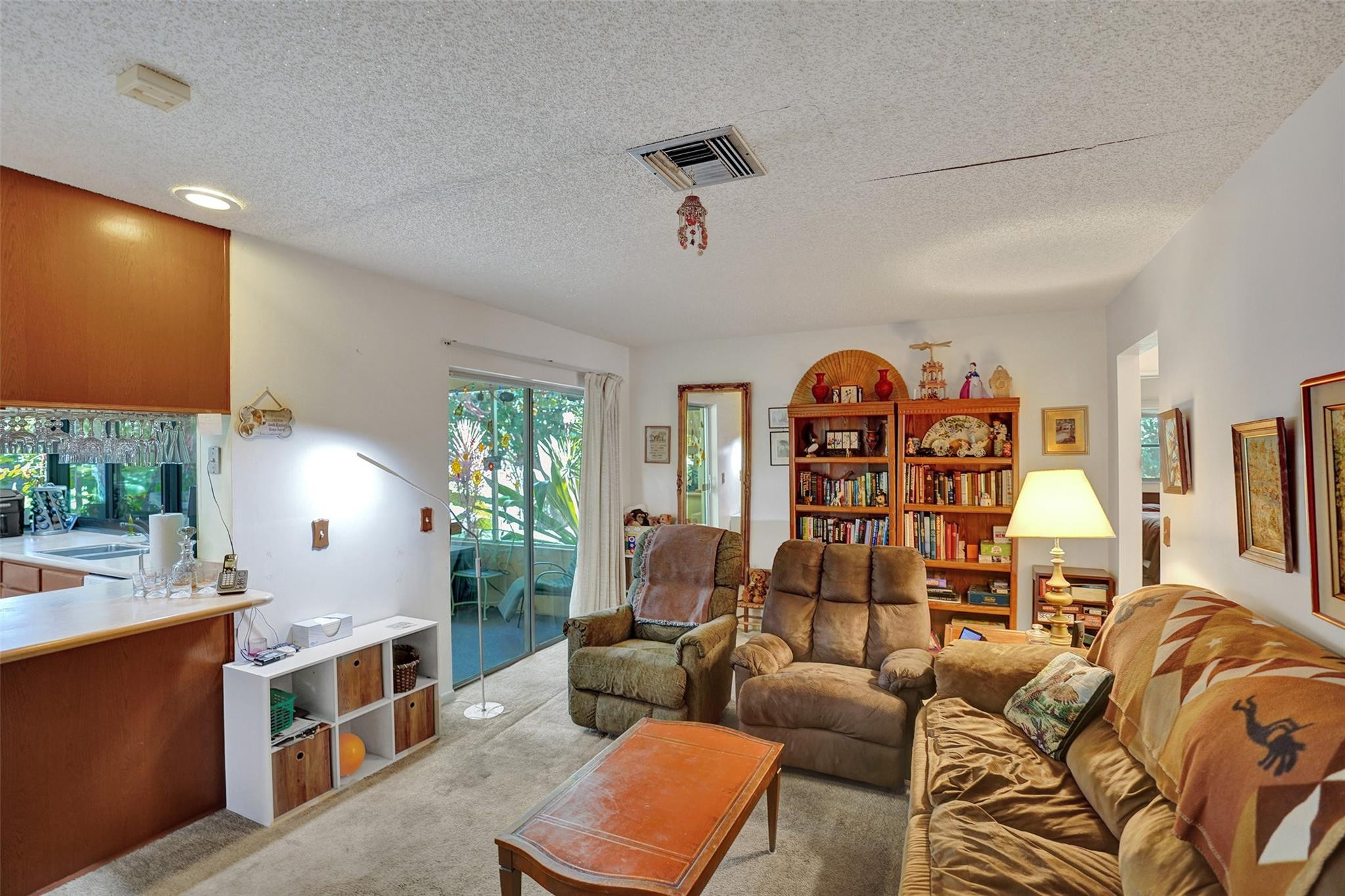 614 NW 8th Ave