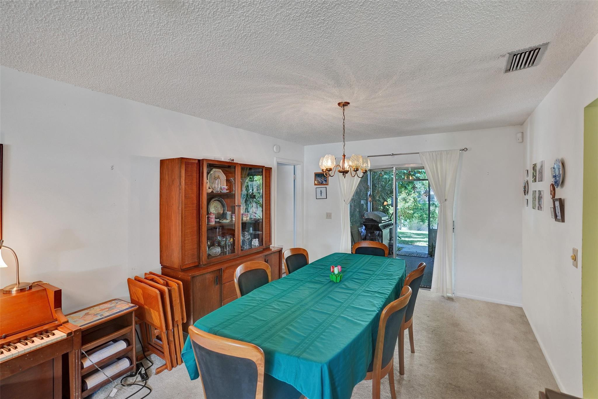 614 NW 8th Ave