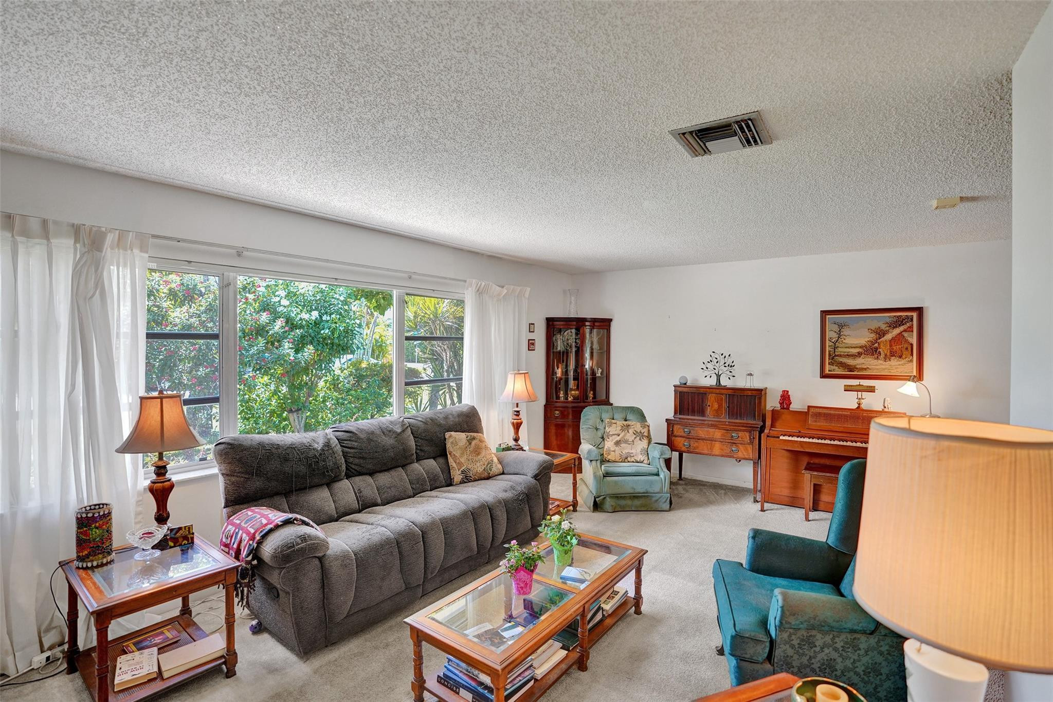 614 NW 8th Ave