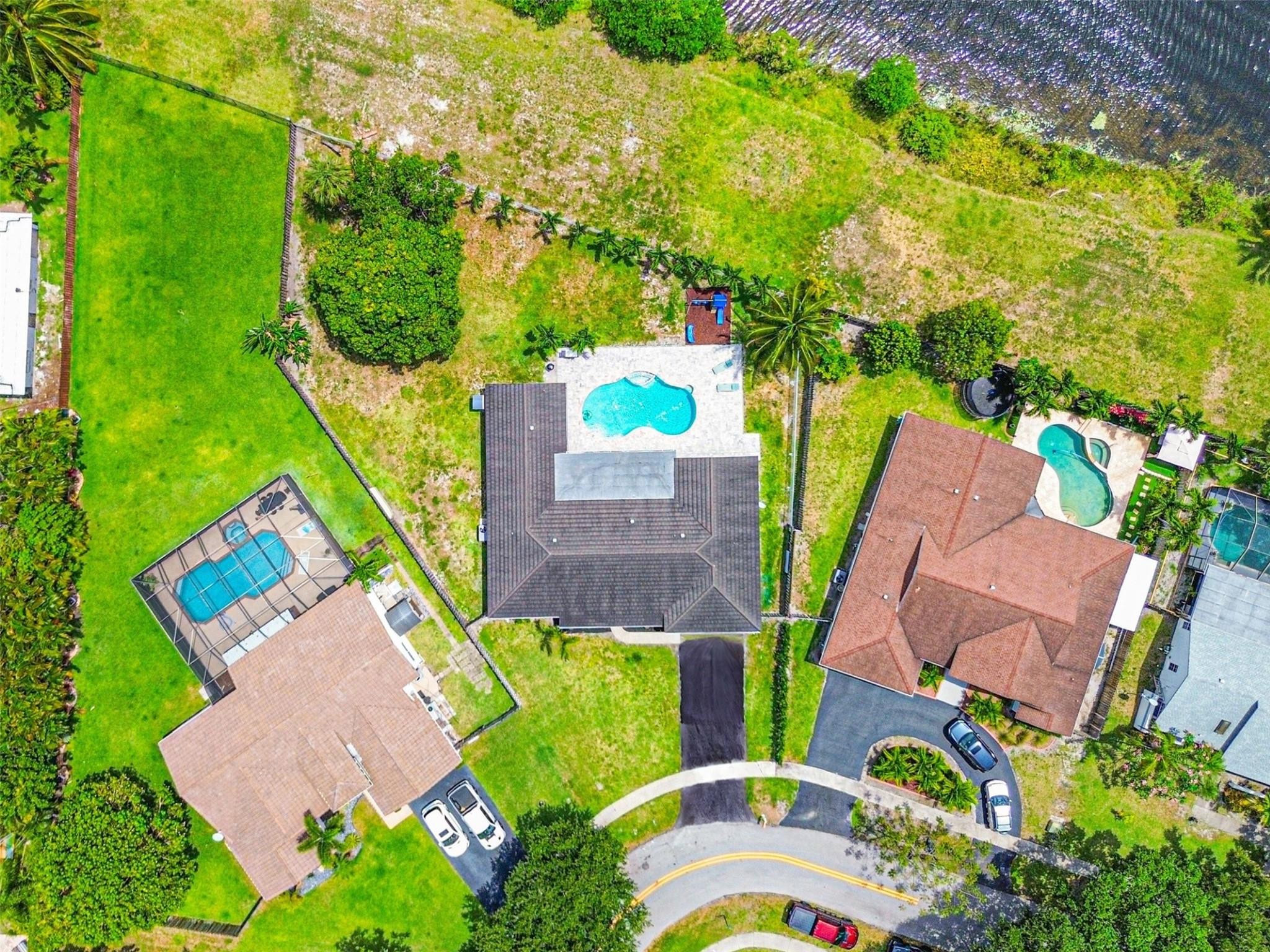 7050 SW 20th St