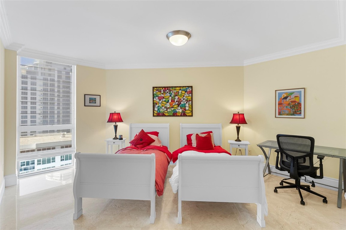 3101 S Ocean Dr. 1808