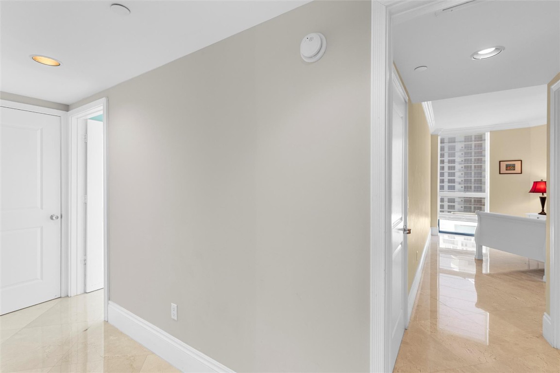 3101 S Ocean Dr. 1808