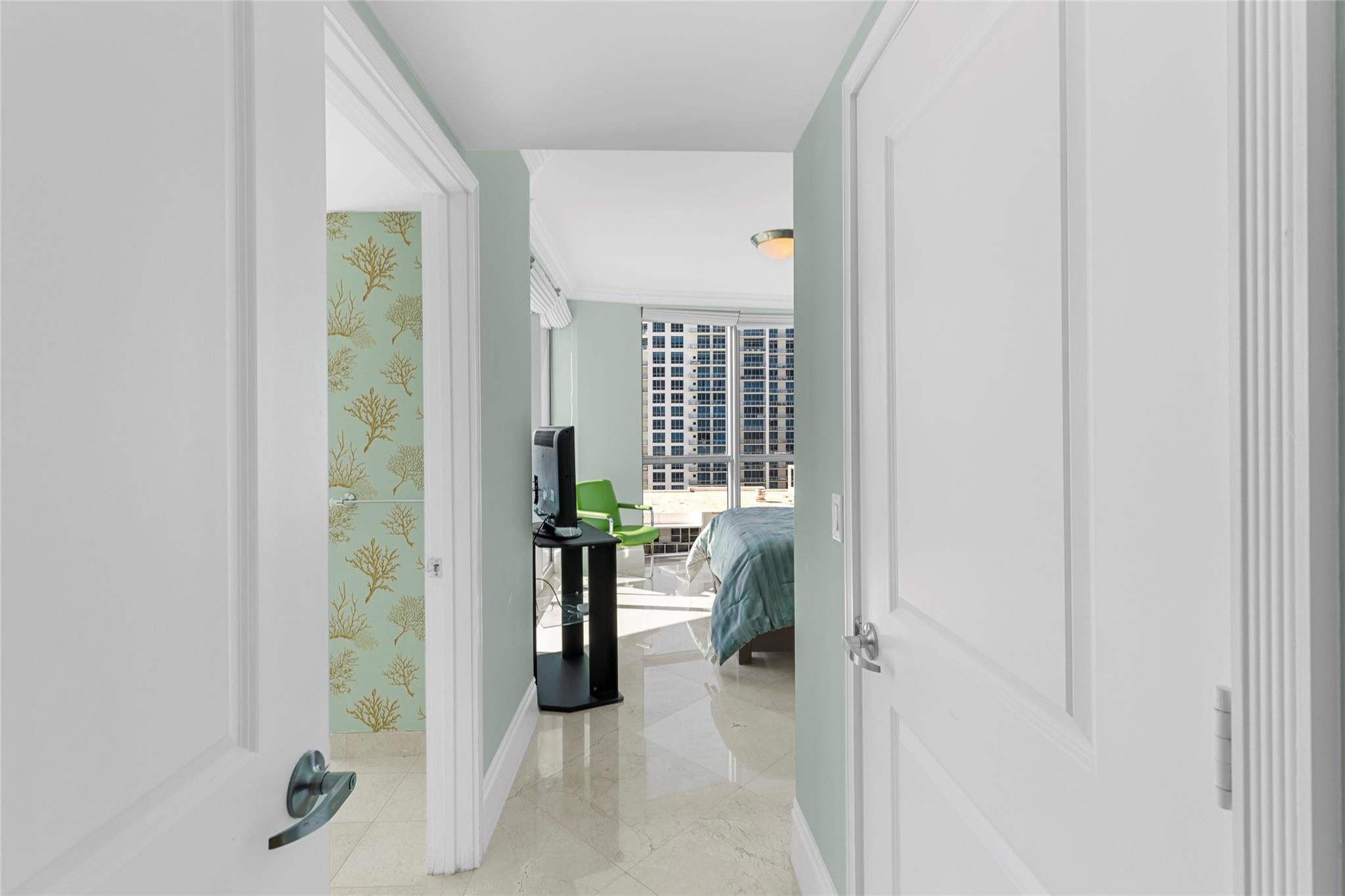 3101 S Ocean Dr. 1808