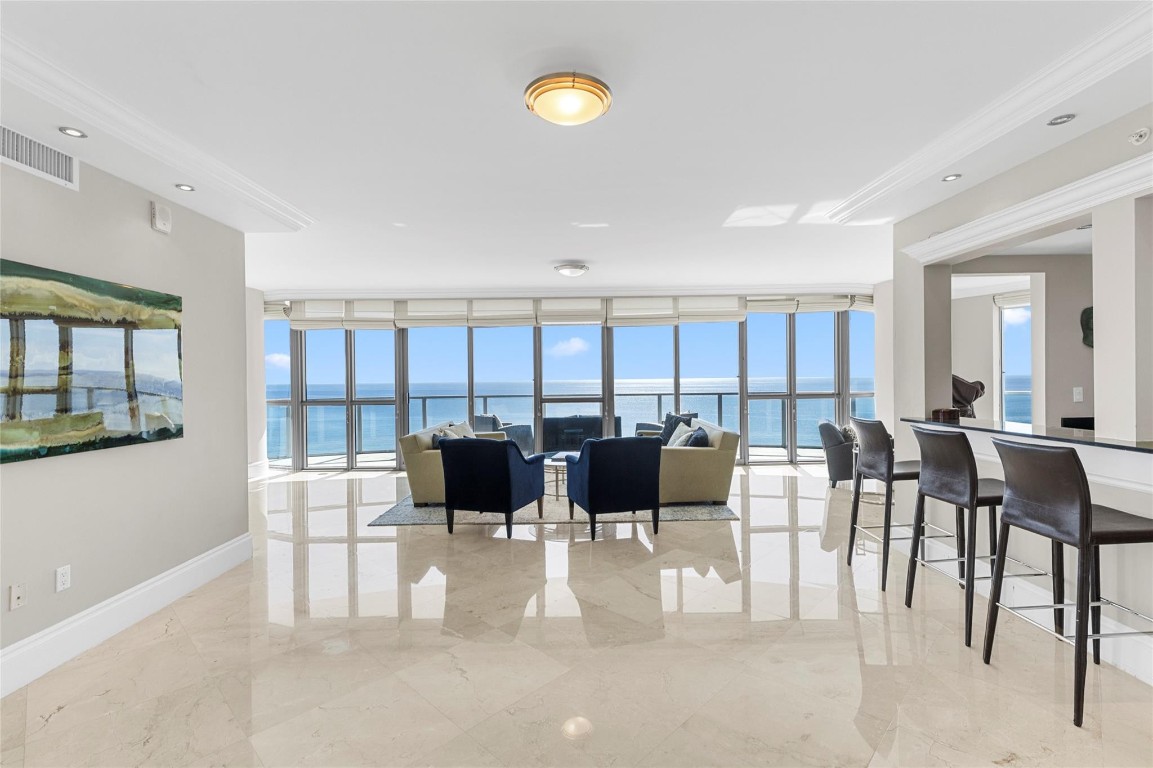 3101 S Ocean Dr. 1808