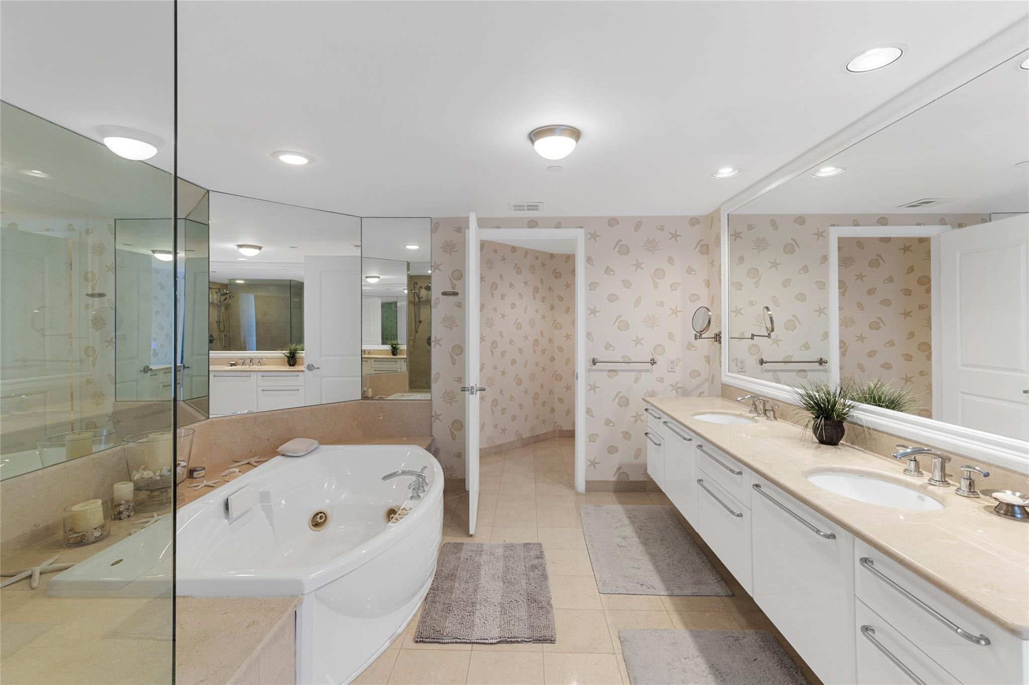 3101 S Ocean Dr. 1808