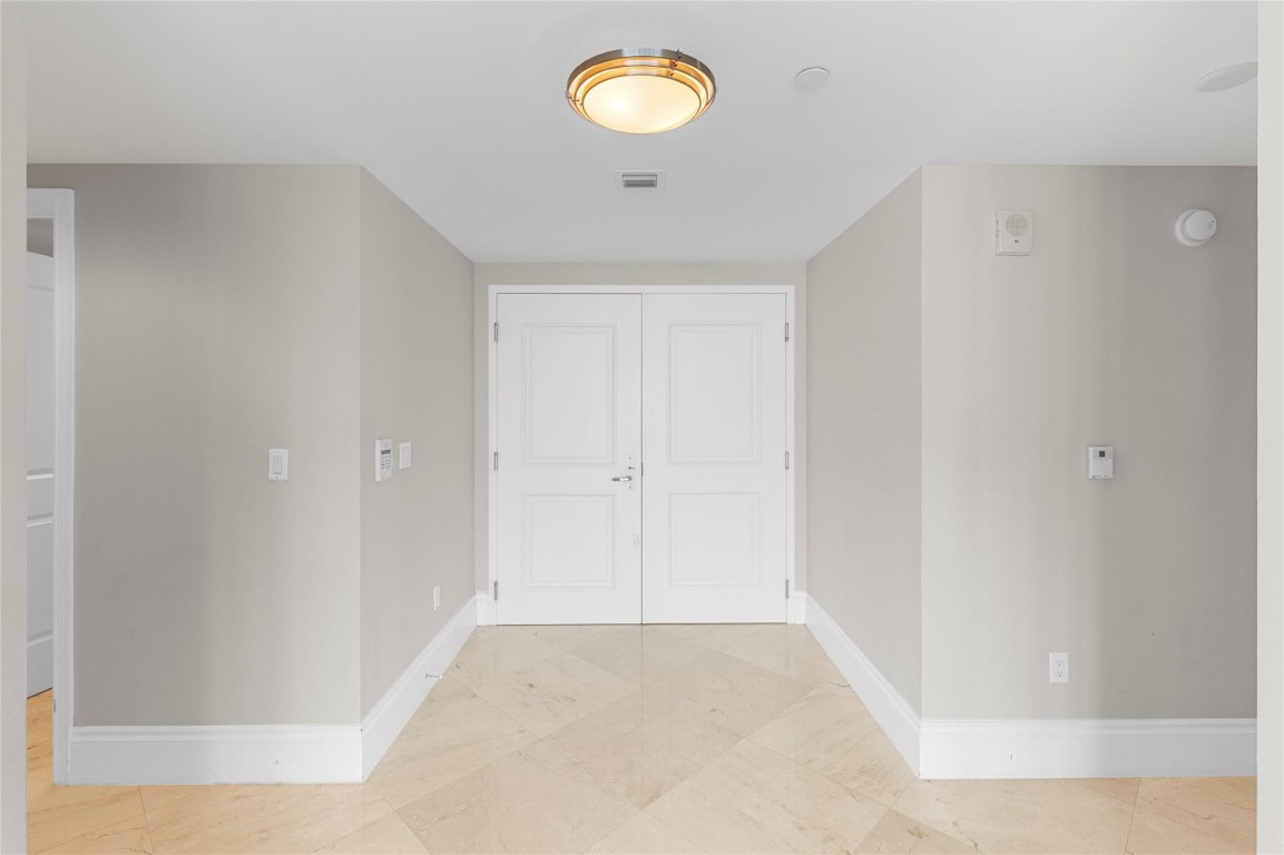 3101 S Ocean Dr. 1808