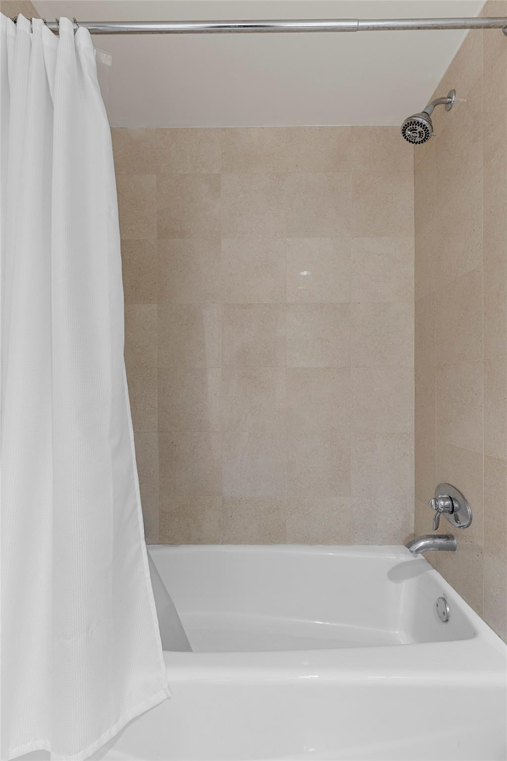 3101 S Ocean Dr. 1808