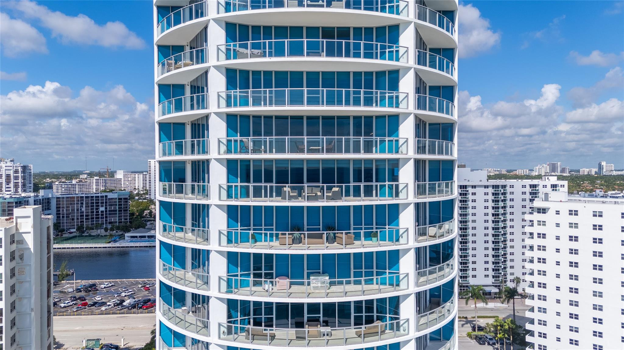 3101 S Ocean Dr. 1808