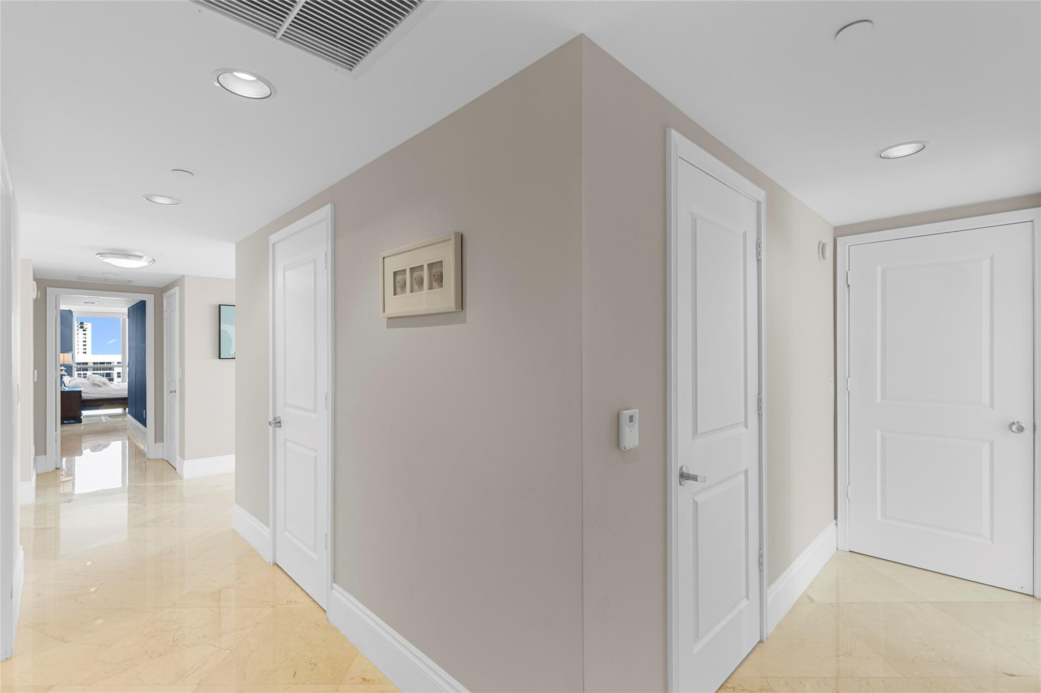 3101 S Ocean Dr. 1808