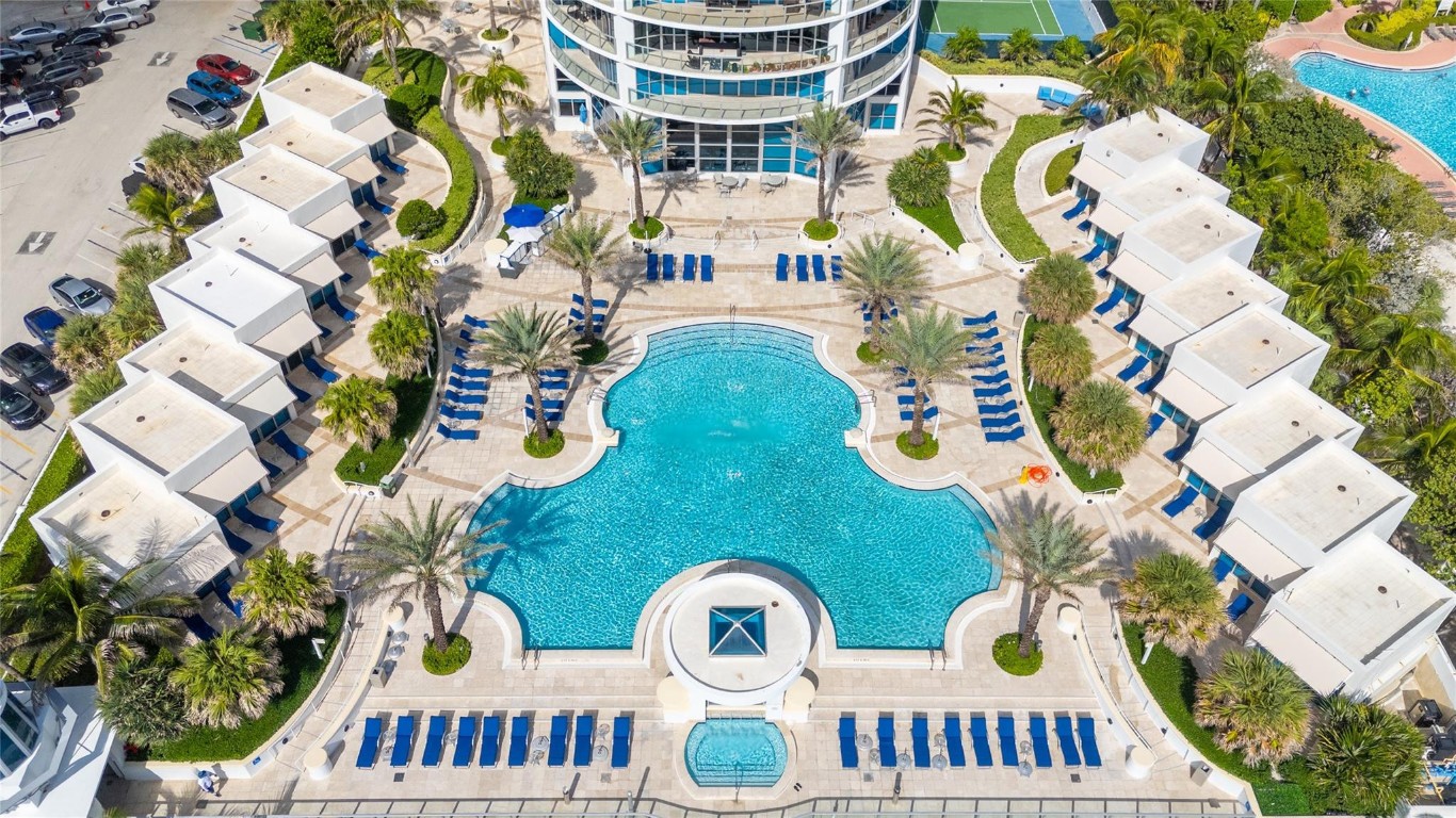 3101 S Ocean Dr. 1808