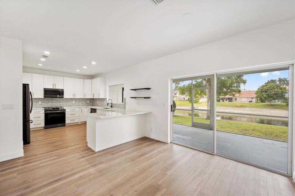 10860 Fox Glen Drive