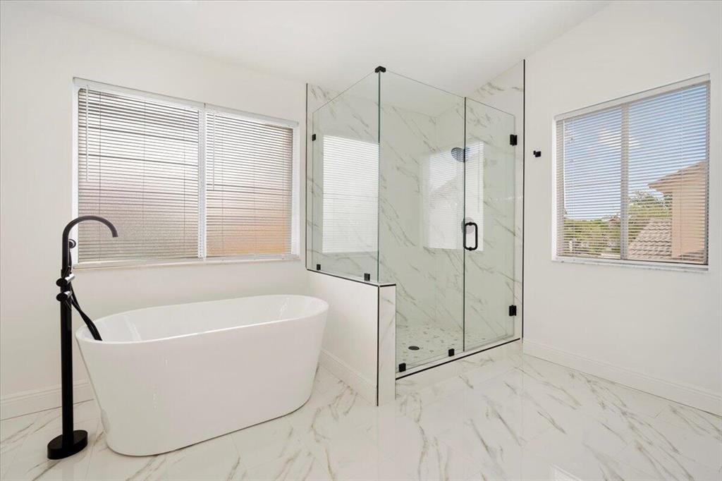 10860 Fox Glen Drive