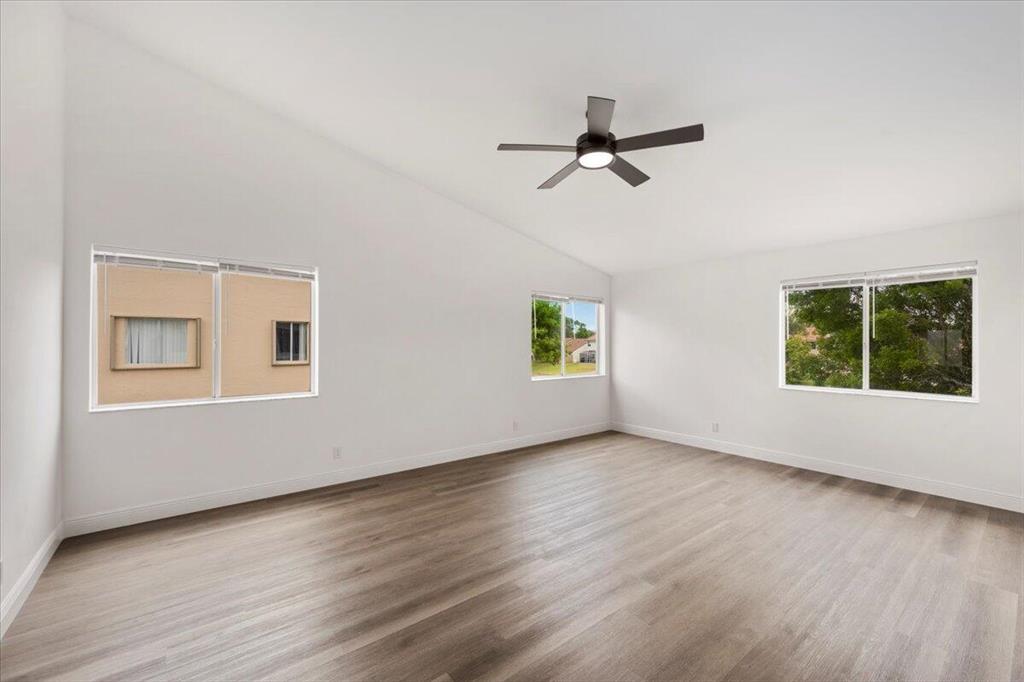 10860 Fox Glen Drive
