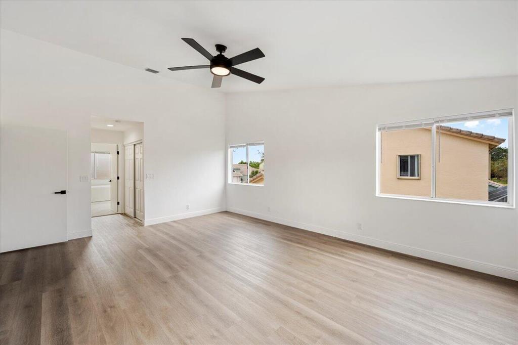 10860 Fox Glen Drive