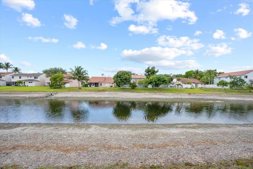 10860 Fox Glen Drive