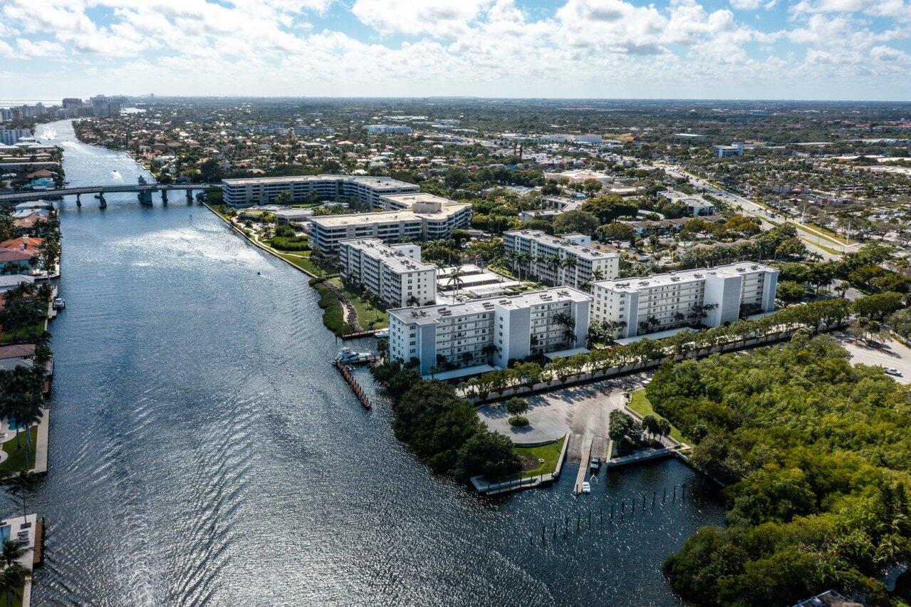 1 Harbourside 4305 Drive Unit: 4305