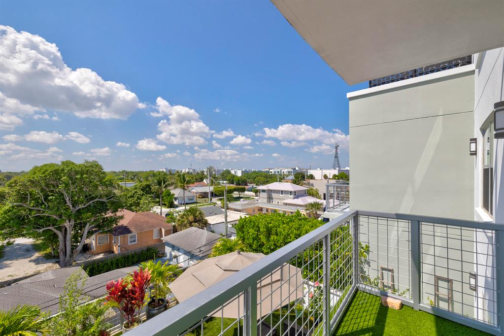 236 SE Fifth Avenue Unit: 312