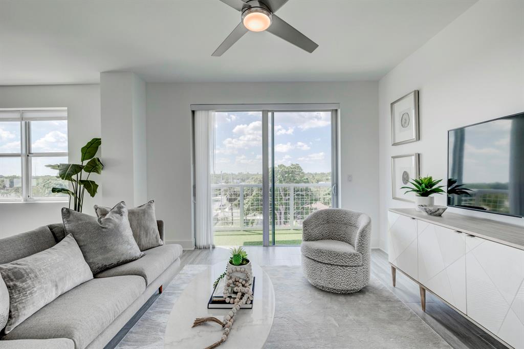 236 SE Fifth Avenue Unit: 312