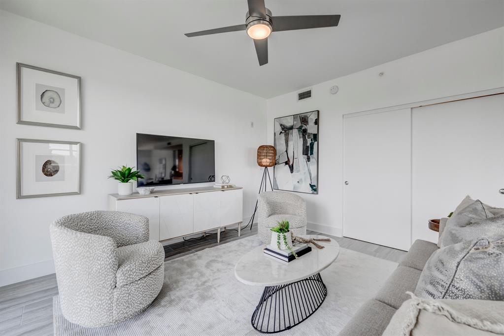 236 SE Fifth Avenue Unit: 312