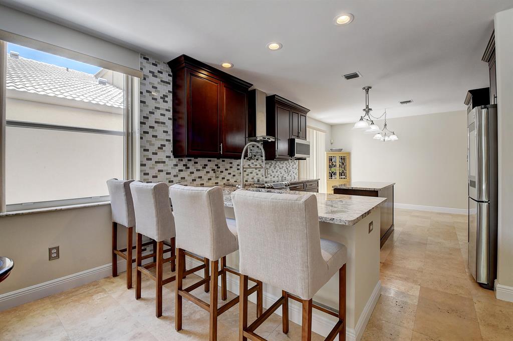 7552 Ridgefield Lane