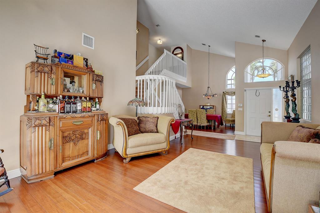 7552 Ridgefield Lane