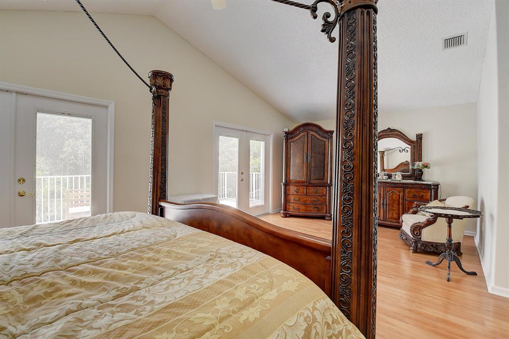 7552 Ridgefield Lane