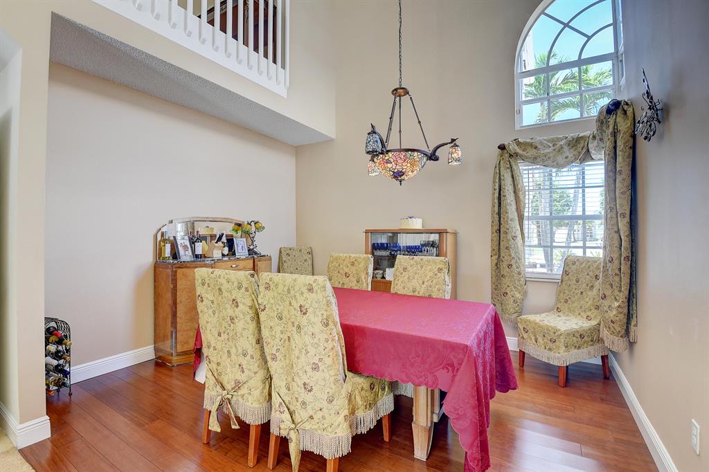 7552 Ridgefield Lane