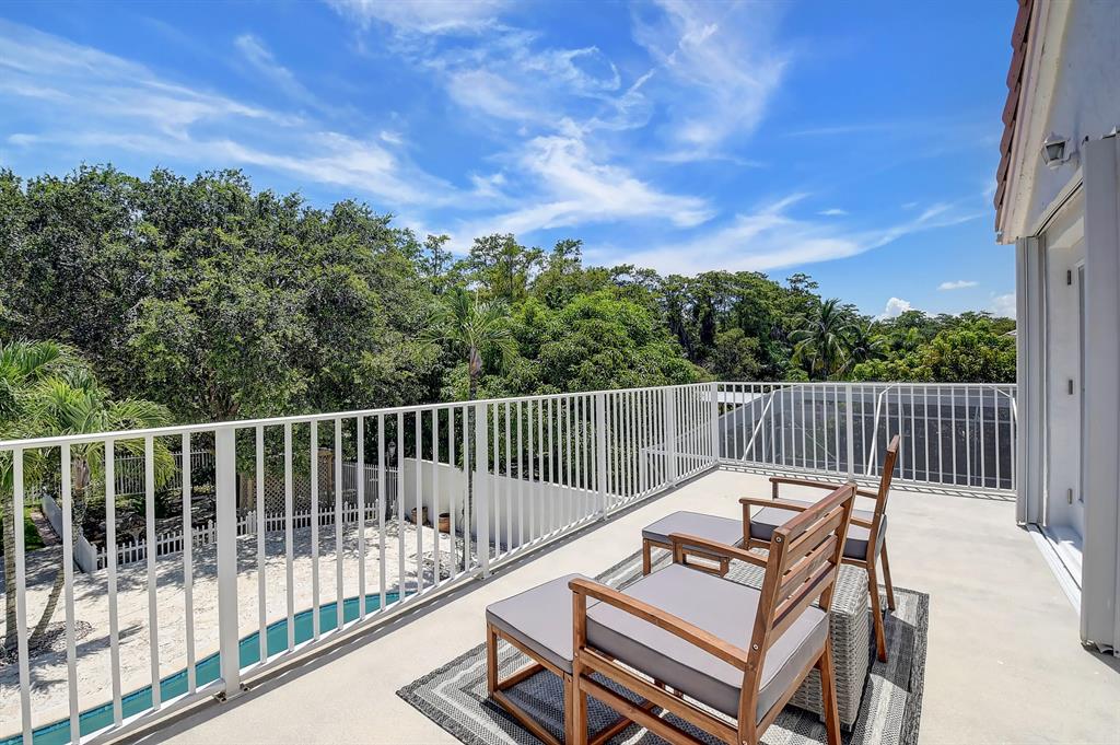 7552 Ridgefield Lane