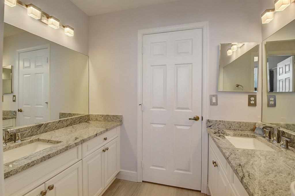 7552 Ridgefield Lane