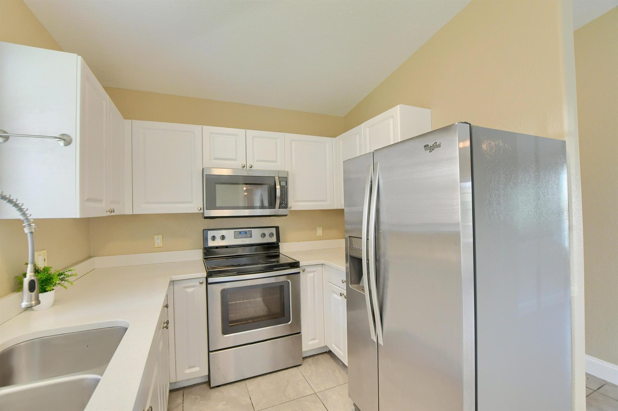 102 SW 13th Avenue