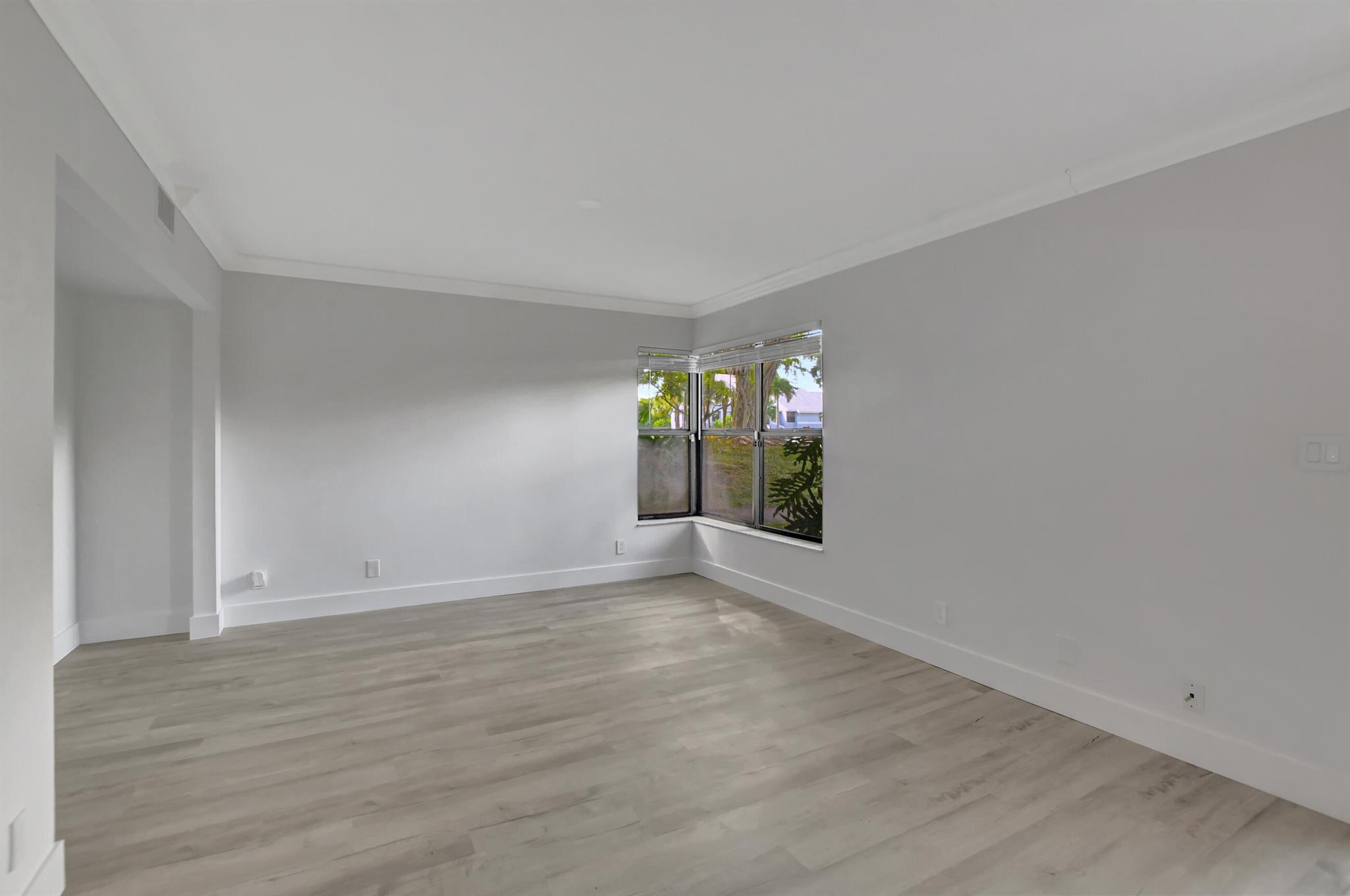 5187 Oak Hill Lane Unit: 611