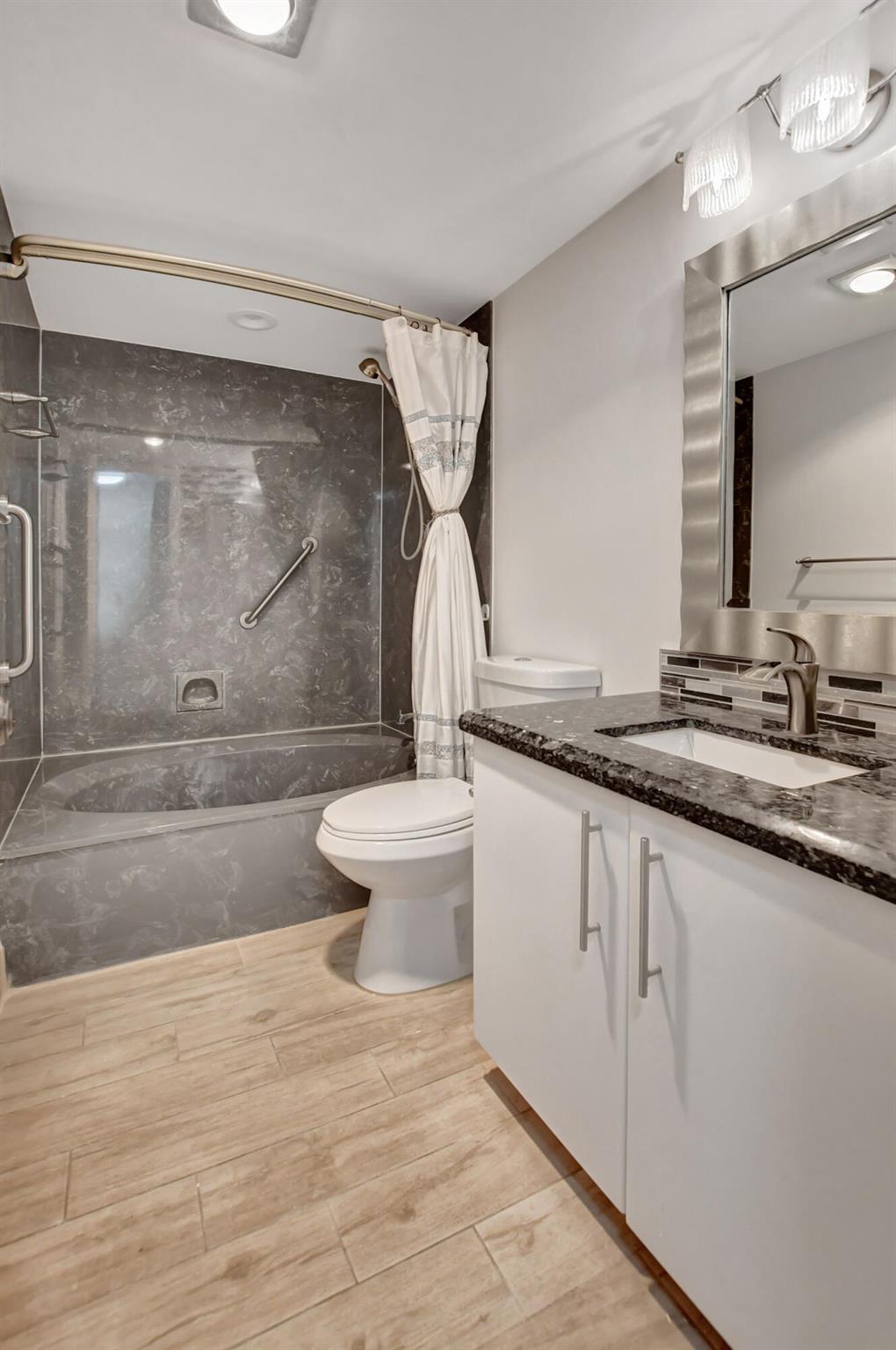 5187 Oak Hill Lane Unit: 611