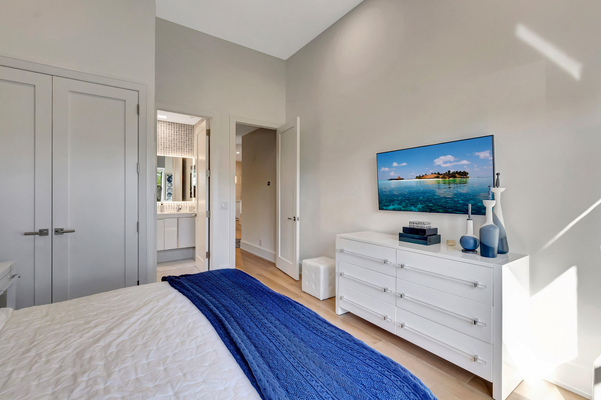 16125 Villa Vizcaya Place