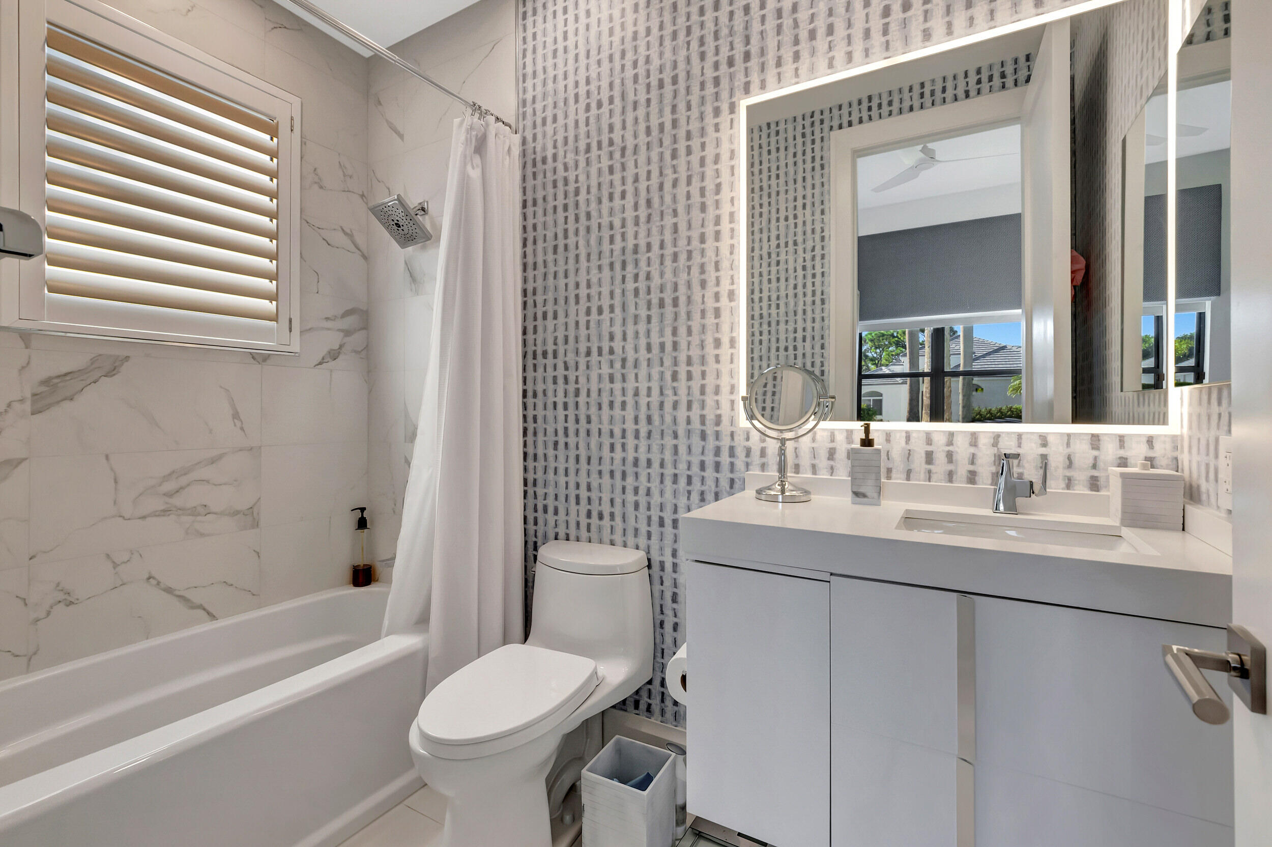 16125 Villa Vizcaya Place