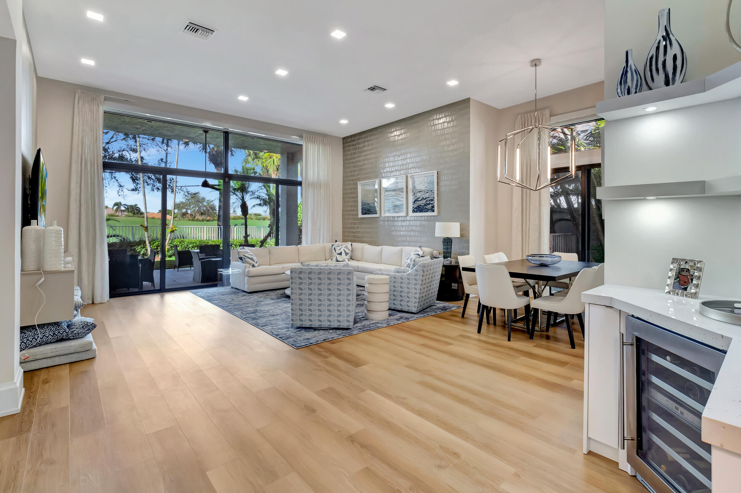 16125 Villa Vizcaya Place