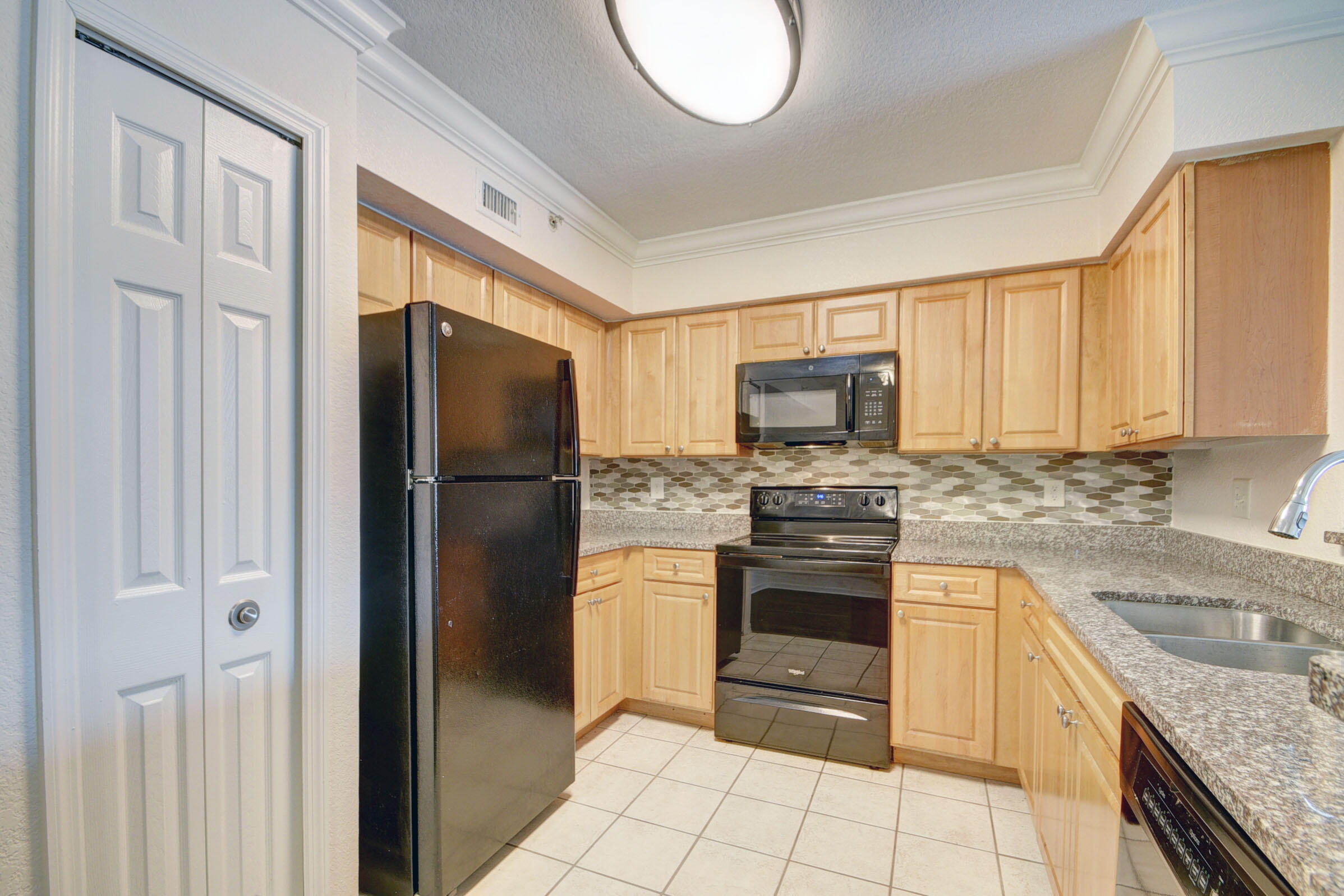 15135 Michelangelo Boulevard Unit: 207