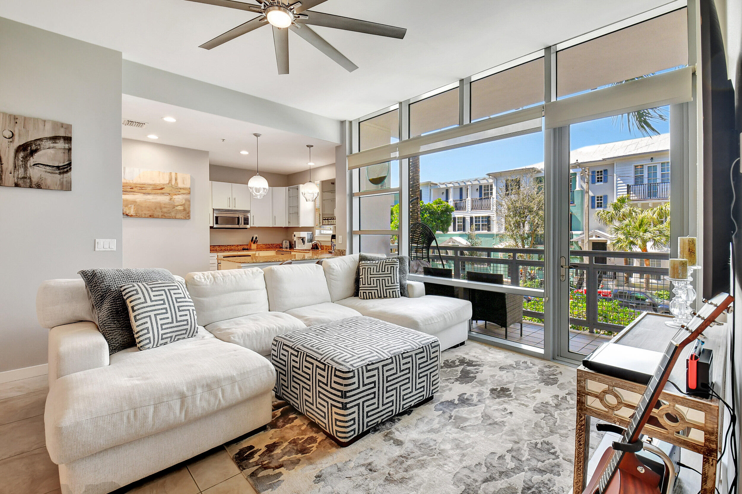 335 SE 6th Avenue 209
