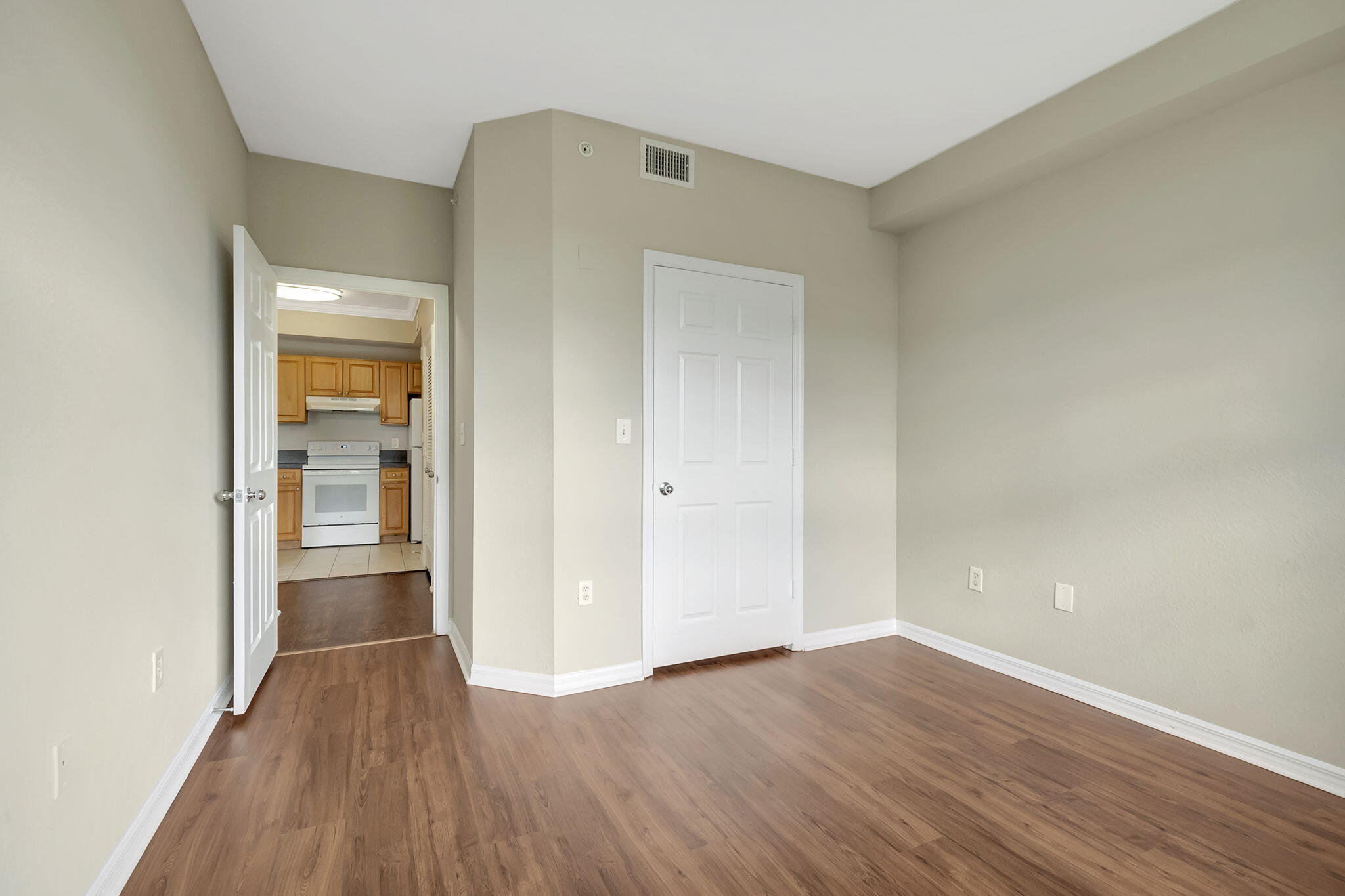 15125 Michelangelo Boulevard 106