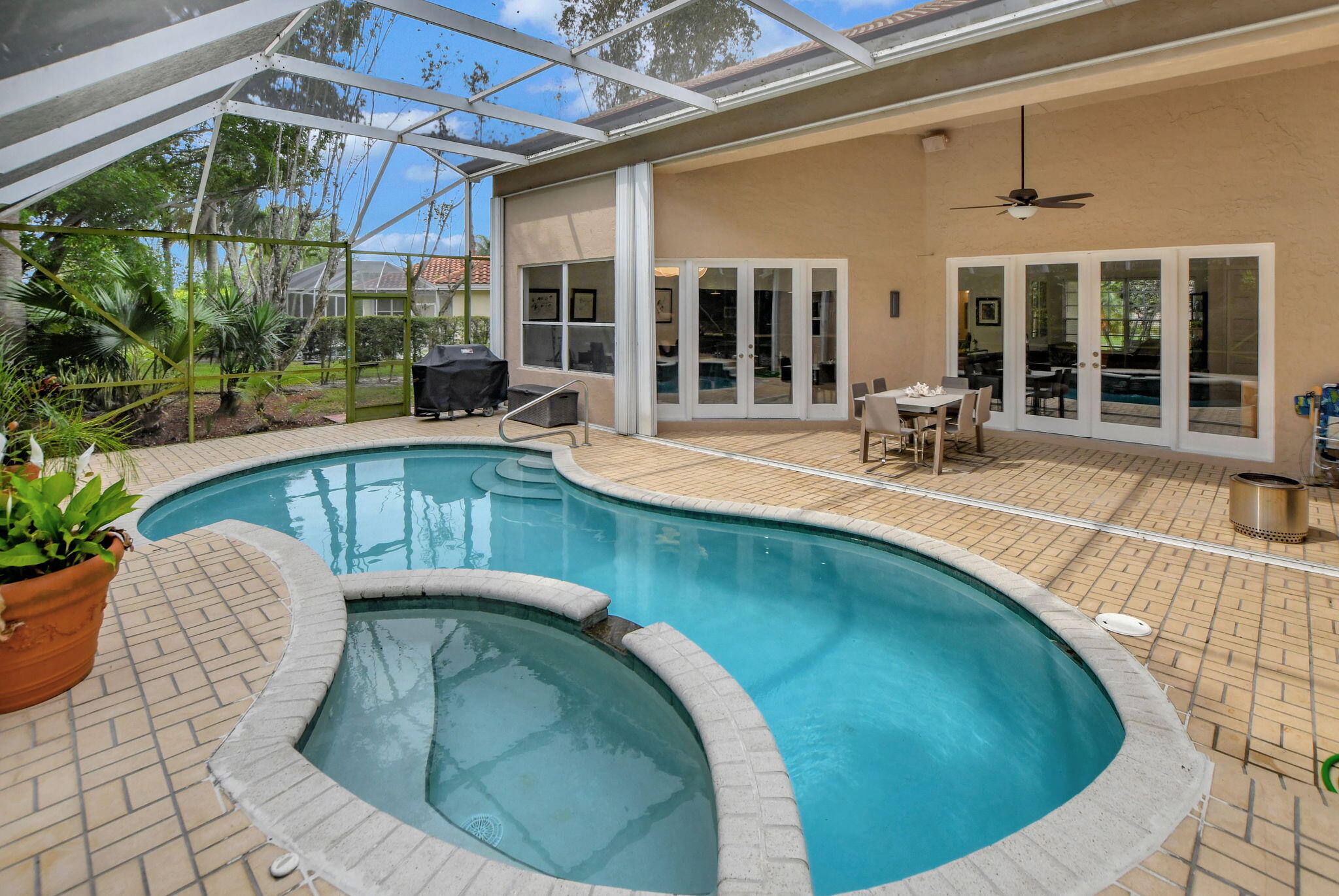 7636 Dorchester Road