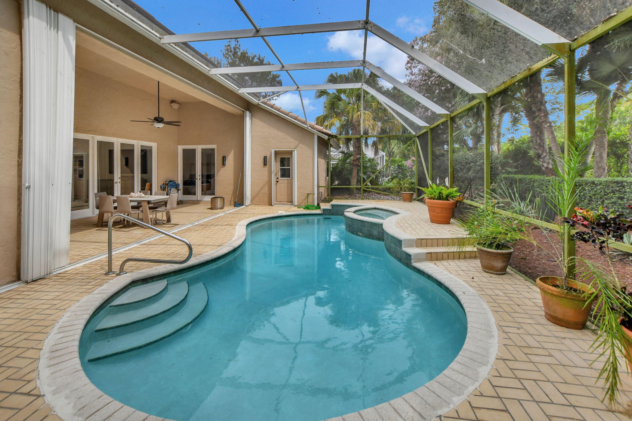 7636 Dorchester Road