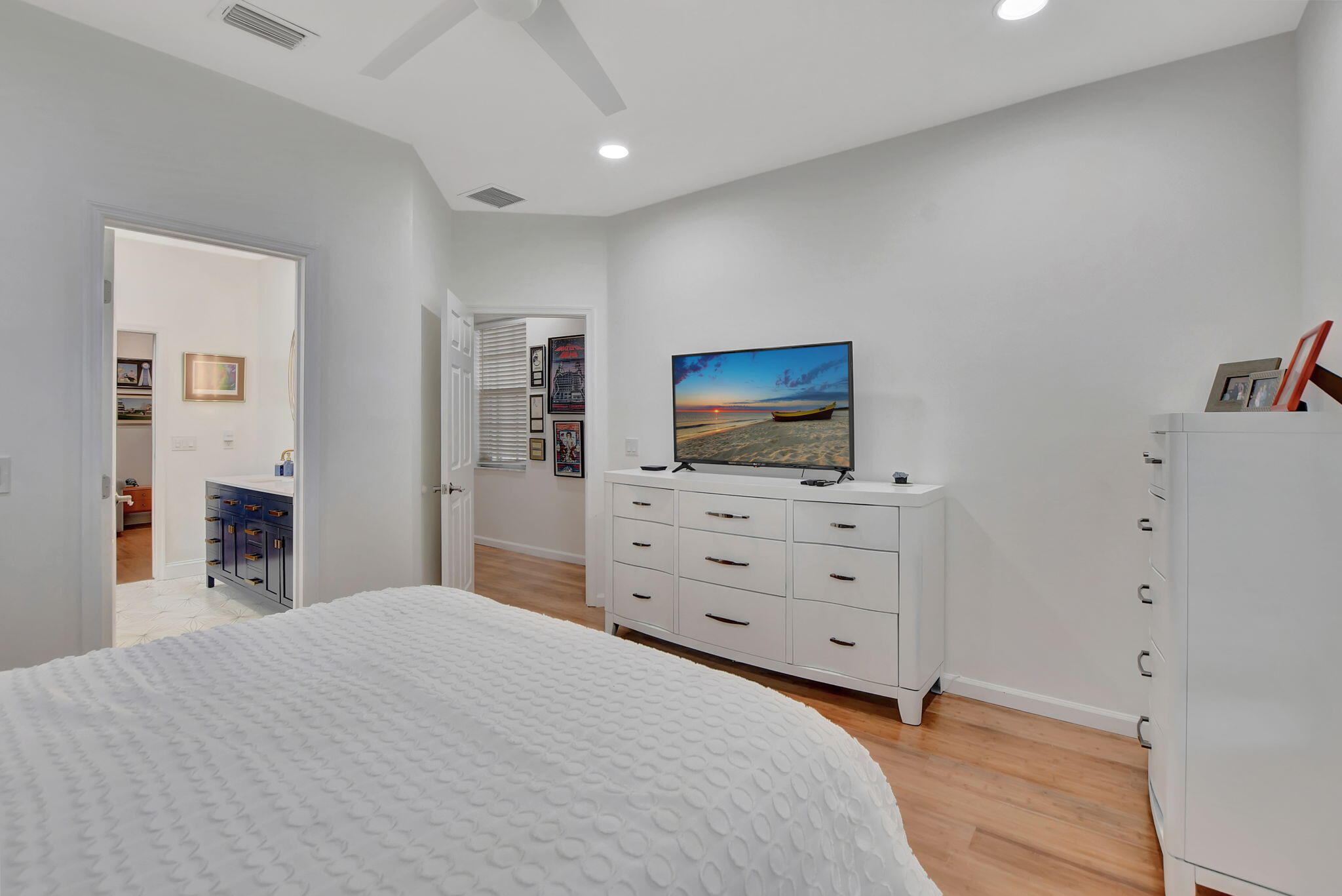 7636 Dorchester Road