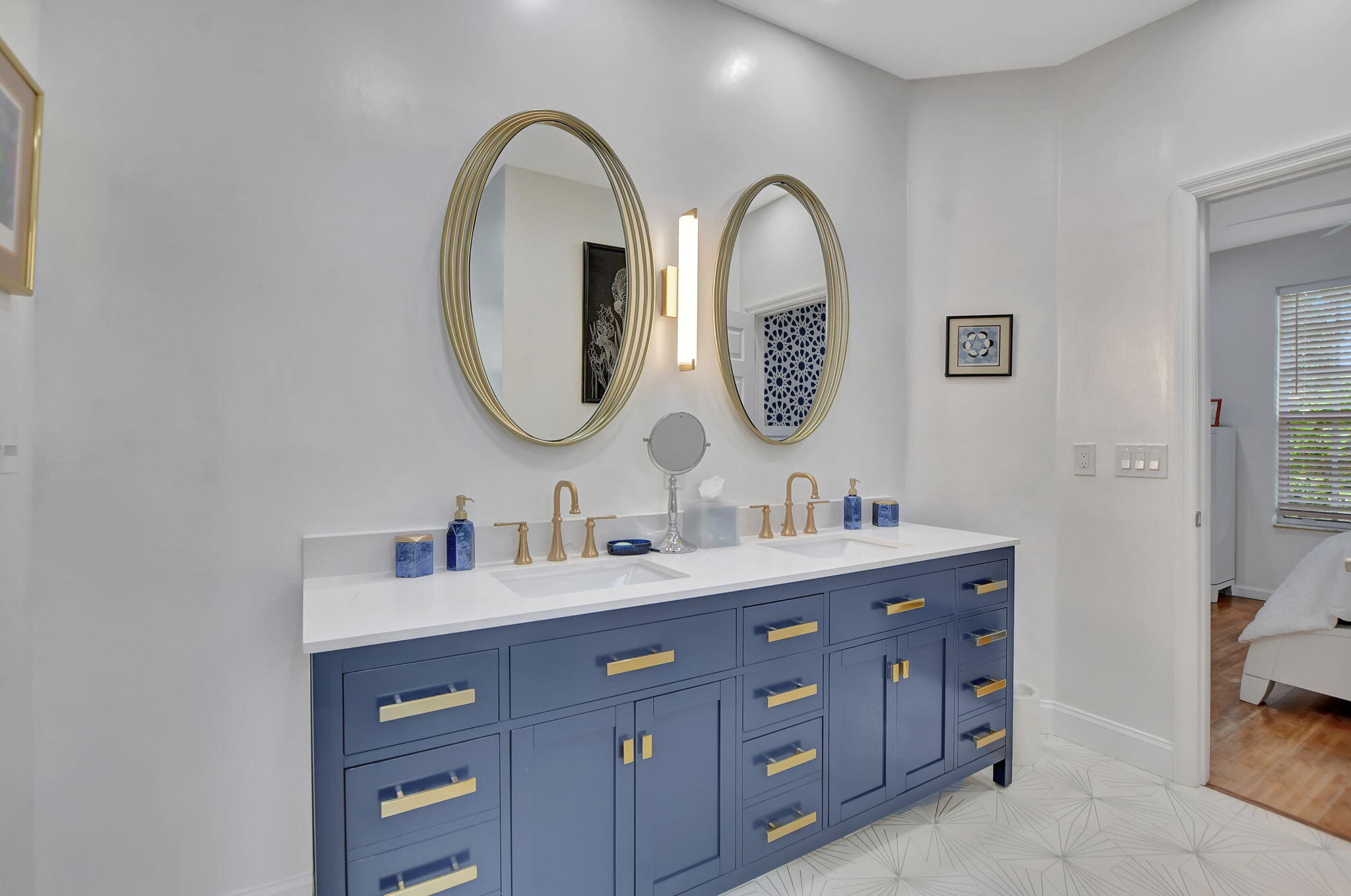 7636 Dorchester Road