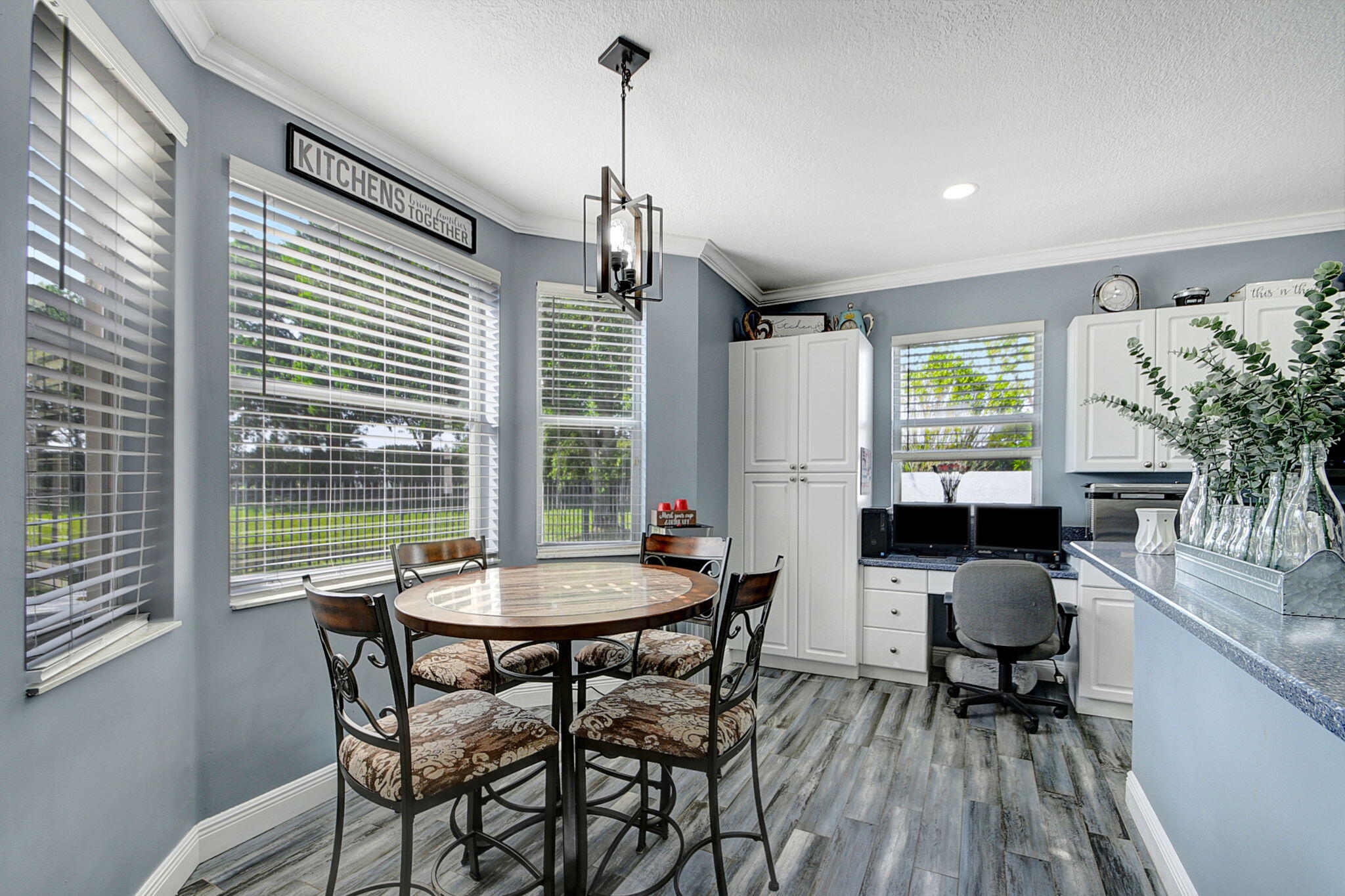 7518 Oak Grove Circle