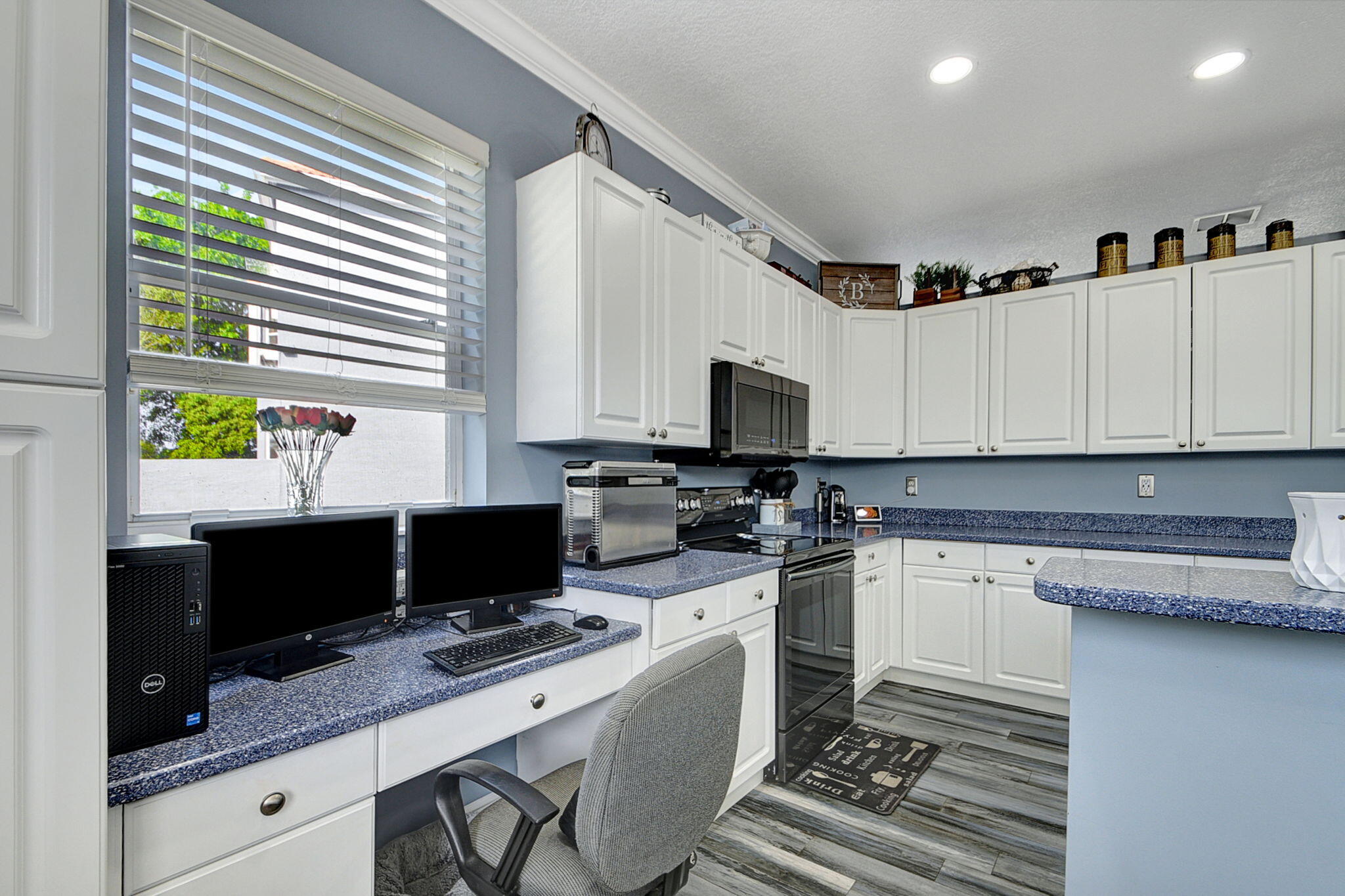 7518 Oak Grove Circle